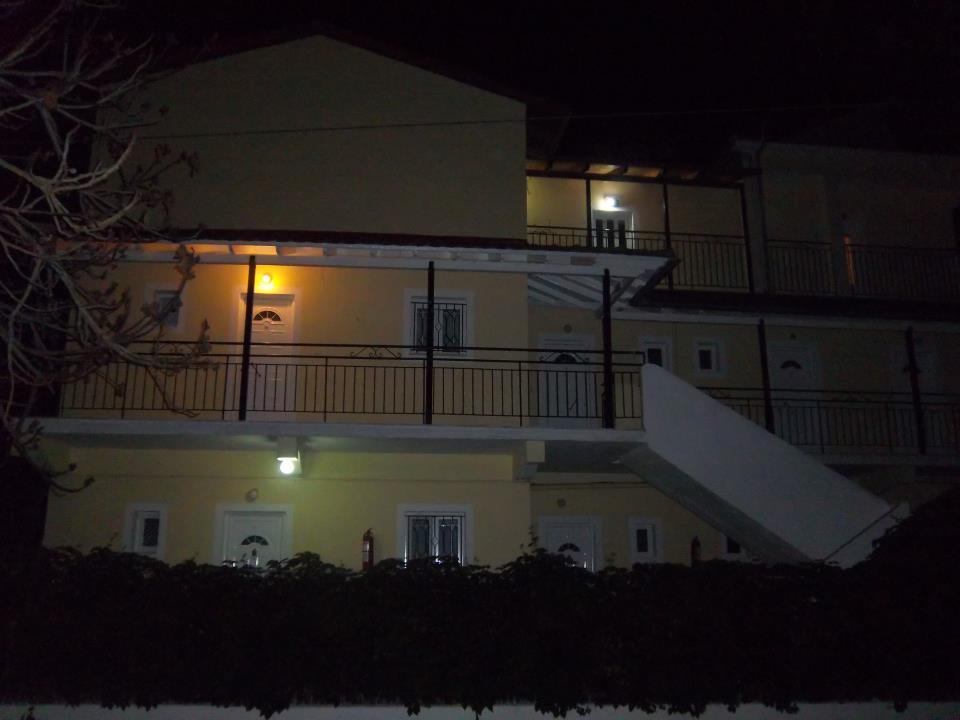 Apollo Hotel Kávos Buitenkant foto